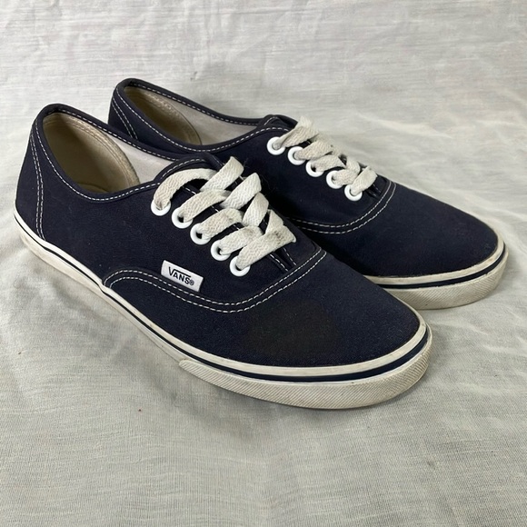 Vans mens 6 / Women’s 7 1/2 Classic Canvas lace-up Sneakers - Picture 1 of 15